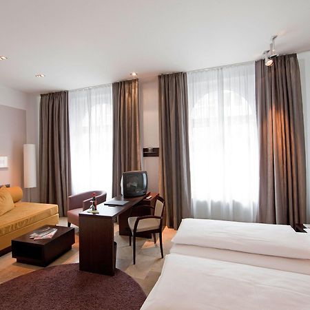 Burns Art Hotel Düsseldorf Chambre photo