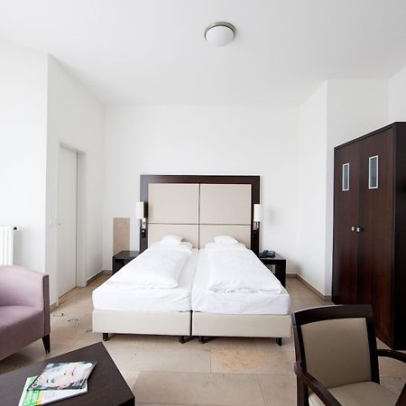 Burns Art Hotel Düsseldorf Chambre photo